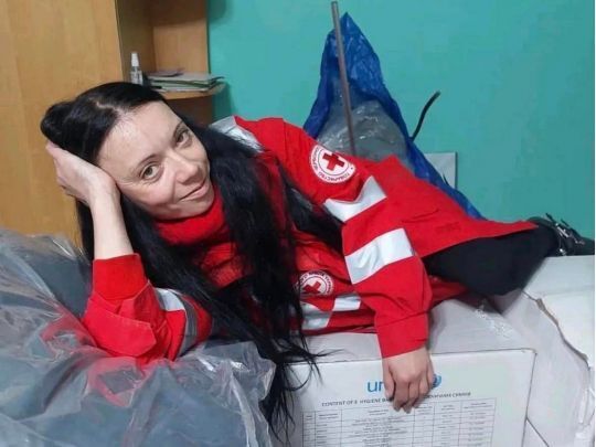 Уламок потрапив просто в голову: у Херсоні загинула волонтерка Червоного Хреста