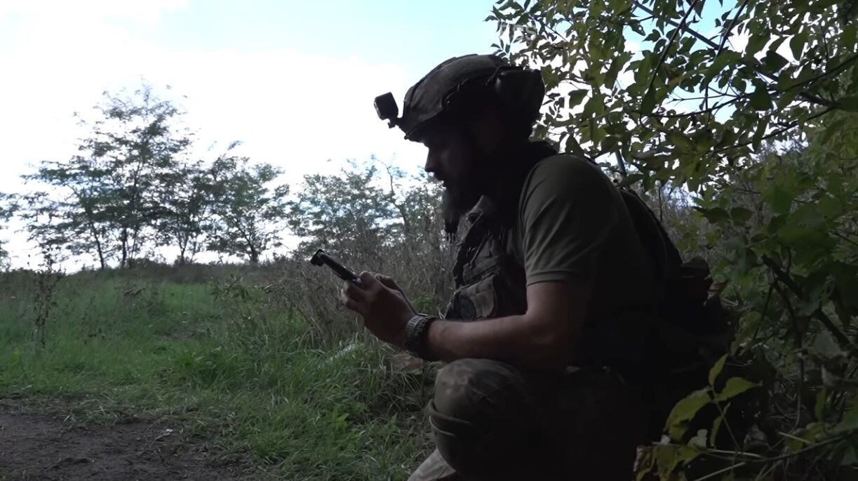 ''Вистежуєш ціль і знищуєш її, як на полюванні'': український військовий розповів про роботу підрозділу аеророзвідки. Відео