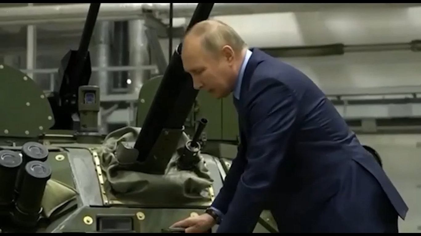 Путін зажадав терміново покращити російську зброю: немає жодних обмежень із фінансуванням. Відео