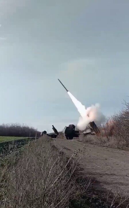 "Гарна погода, сонечко": у мережі з'явилося відео ефектної роботи HIMARS в Україні