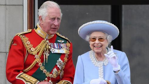 "Отныне сам по себе": Король Карл III изгнал принца Эндрю из Букингемского дворца
