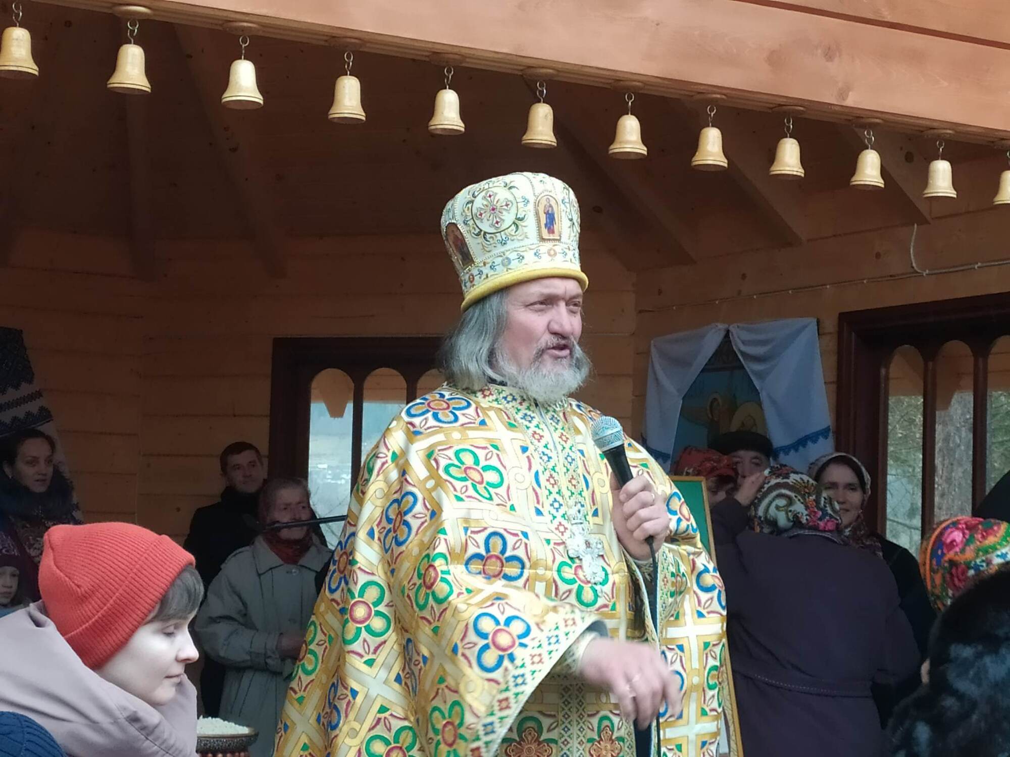 Як у Карпатах вперше за  багато років святкують Різдво 25 грудня: з гімном і колядками. Фото