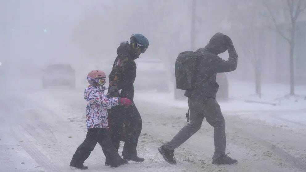 США и Канаду в канун Рождества накрыл "бомбовый циклон", непогода уже унесла жизни 28 человек. Фото и видео