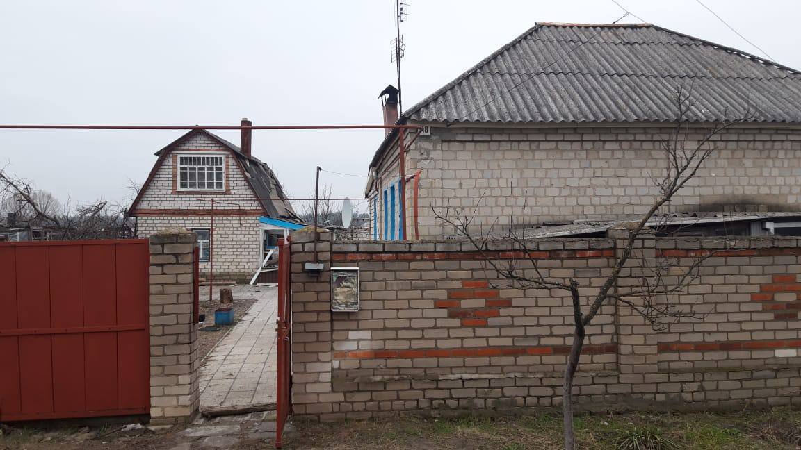 На Харківщині внаслідок ворожого обстрілу загинув чоловік, його дружину поранено 