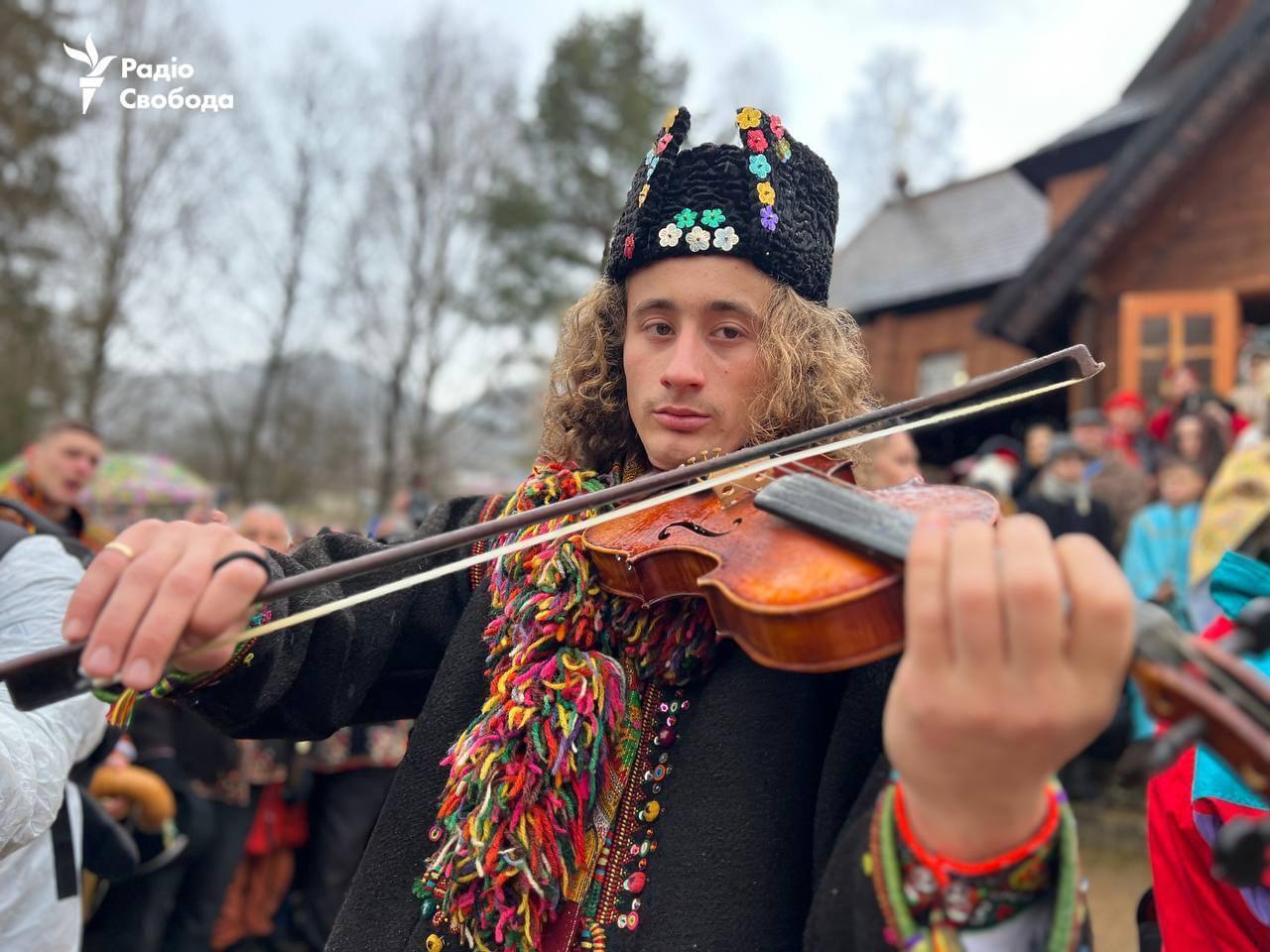 Як у Карпатах вперше за  багато років святкують Різдво 25 грудня: з гімном і колядками. Фото