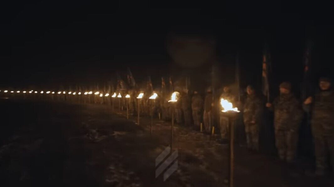 ''Отомстим!'' Бойцы полка ''Азов'' почтили память павших побратимов. Видео