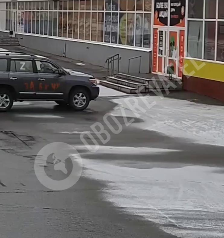 В окупованому Донецьку підпалили авто із "Z": "фаєр-шоу" потрапило на відео. Ексклюзив 