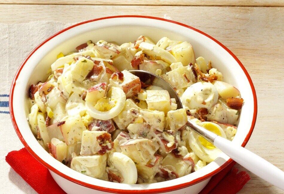 Смачний салат з картоплі