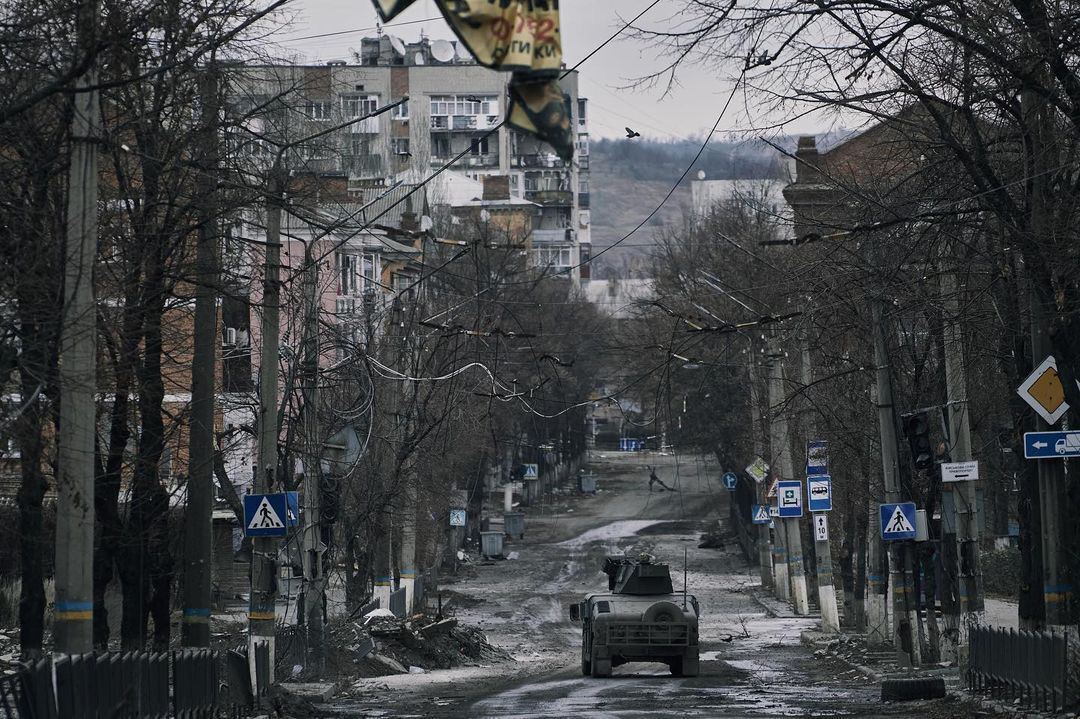 Войска РФ разрушают город, но он не сдается