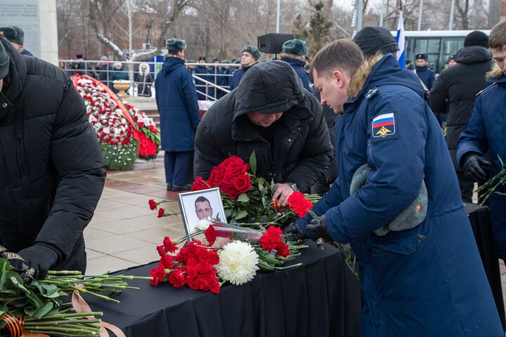 В России назвали имена погибших при ударах по бомбардировщикам в Энгельсе военных. Фото