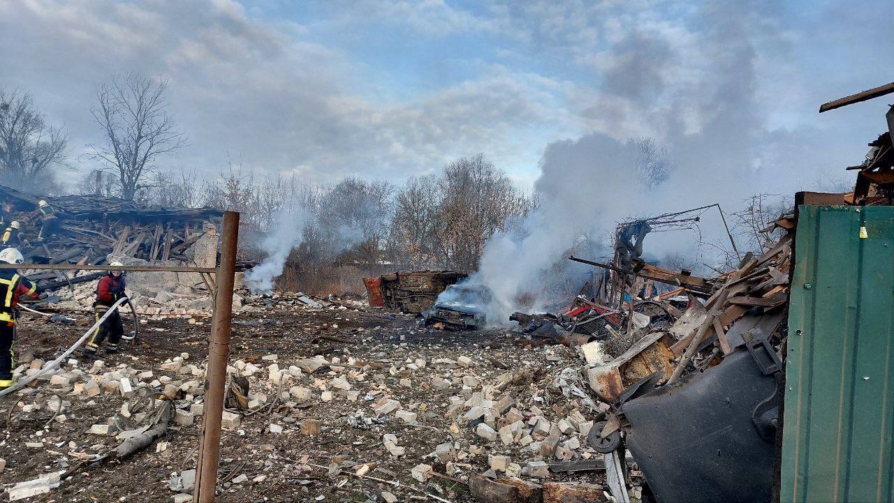 Россия устроила новую массированную атаку на Украину, есть погибшие, повреждены электросети. Фото и все подробности