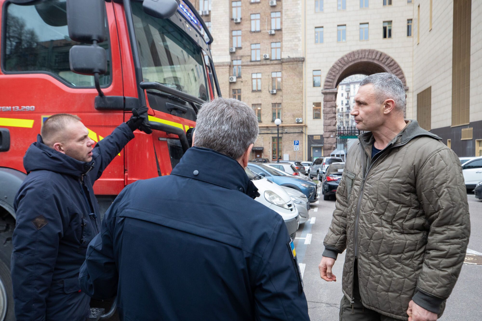 Іноземні партнери передали Києву ще один надсучасний пожежний автомобіль, – Кличко