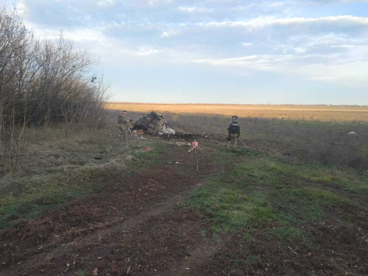 Везли хлеб односельчанам: на Харьковщине двое мужчин подорвались на мине. Фото