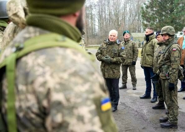 Глава дипломатии ЕС Боррель назвал украинскую армию одной из лучших в мире