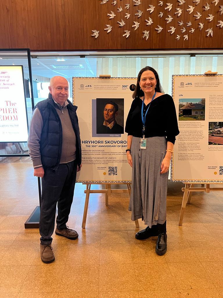 У Парижі у штаб-квартирі ЮНЕСКО відбулася виставка з нагоди 300-річчя від дня народження українського мислителя Григорія Сковороди