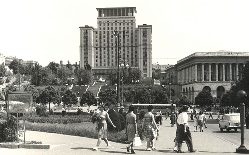 В сети показали, как выглядел Майдан Незалежности в Киеве в 1960-х годах. Архивное фото