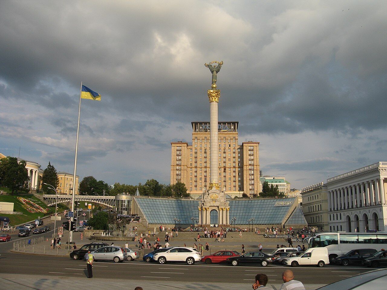 У мережі показали, який вигляд мав Майдан Незалежності в Києві в 1960-х роках. Архівне фото