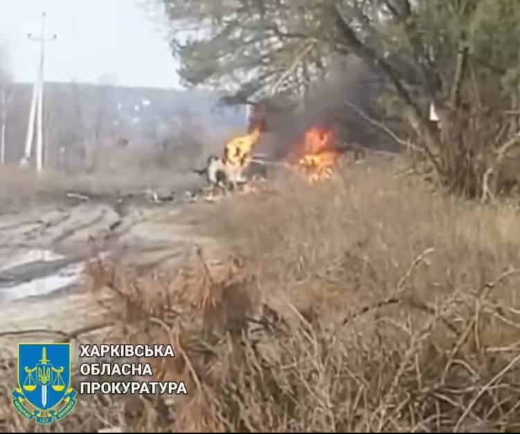 На Харківщині автомобіль з подружжям підірвався на міні: чоловік загинув на місці. Фото і відео