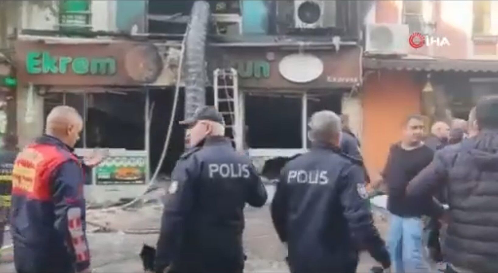 В турецком городе Айдын прогремел взрыв в ресторане: известно о семи погибших. Фото и видео