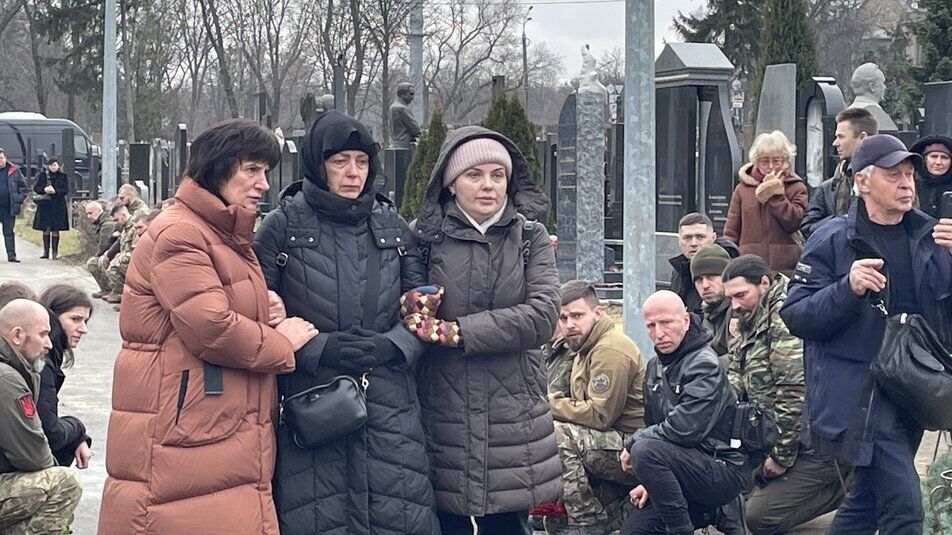 "Украина платит своими детьми!" В Харькове простились с защитницей Владиславой Черных "Аидой". Фото и видео