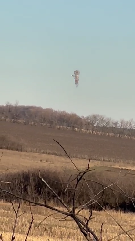 Украинские защитники сбили вертолет врага. Видео