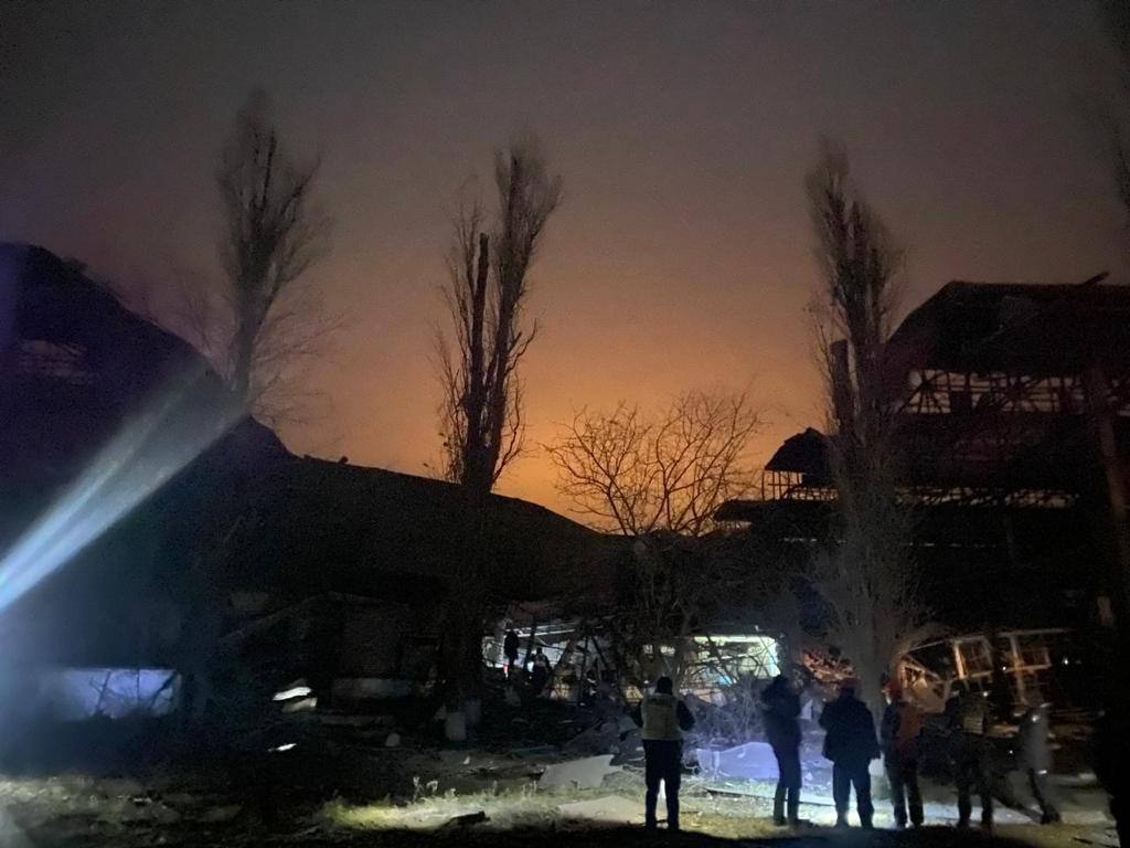 Окупанти ударили трьома ракетами по Кривому Рогу: загинув працівник підприємства, є поранені