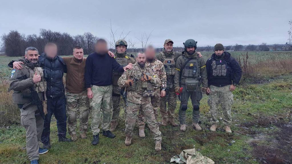 Спецоперацию провело подразделение "Ангелы": с оккупированной территории удалось вернуть двух украинских морпехов. Фото и видео