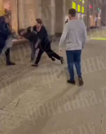 П'яний Лепс зламав ніс відвідувачу бару в Санкт-Петербурзі. Відео вуличної бійки