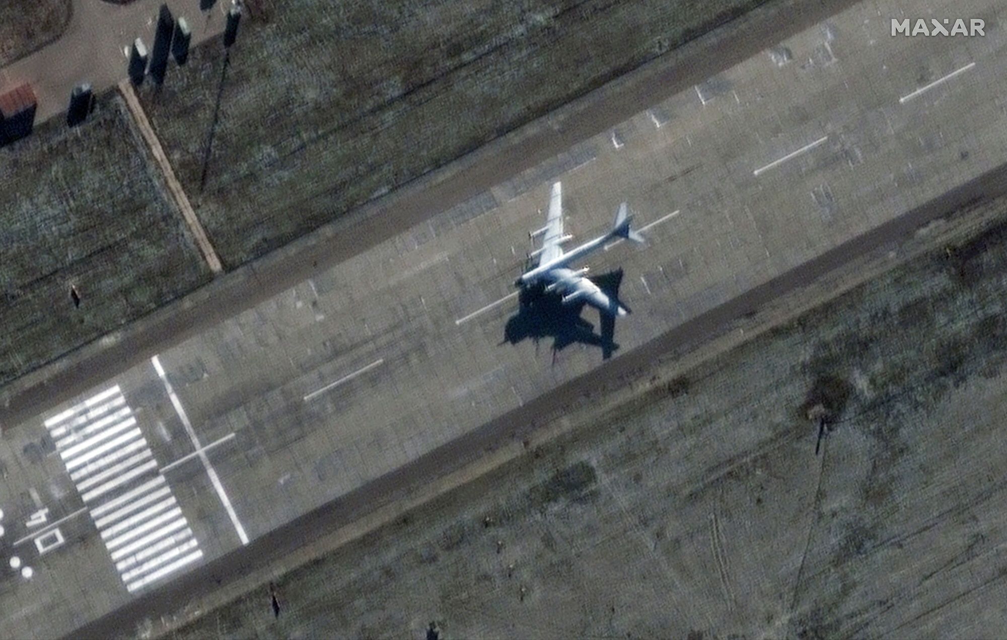Появились спутниковые снимки последствий удара по аэродрому "Энгельс": место взрыва – рядом с бомбардировщиками