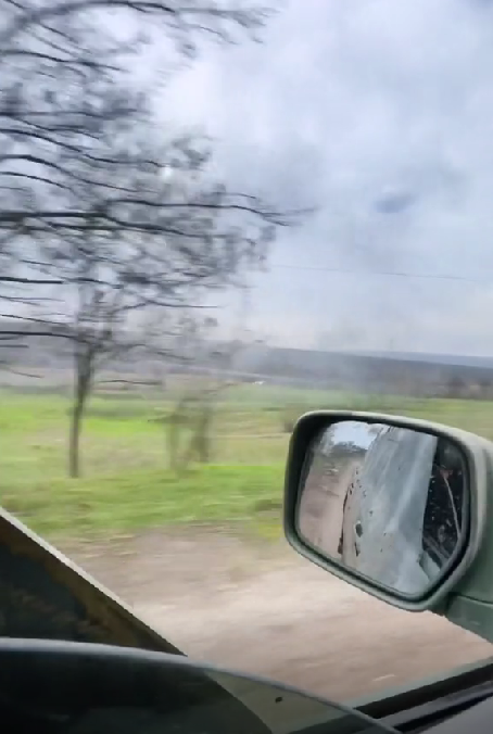 ''Минус авто, плюс спасенная жизнь'': военные показали, как выглядит эвакуация из горячей точки. Видео