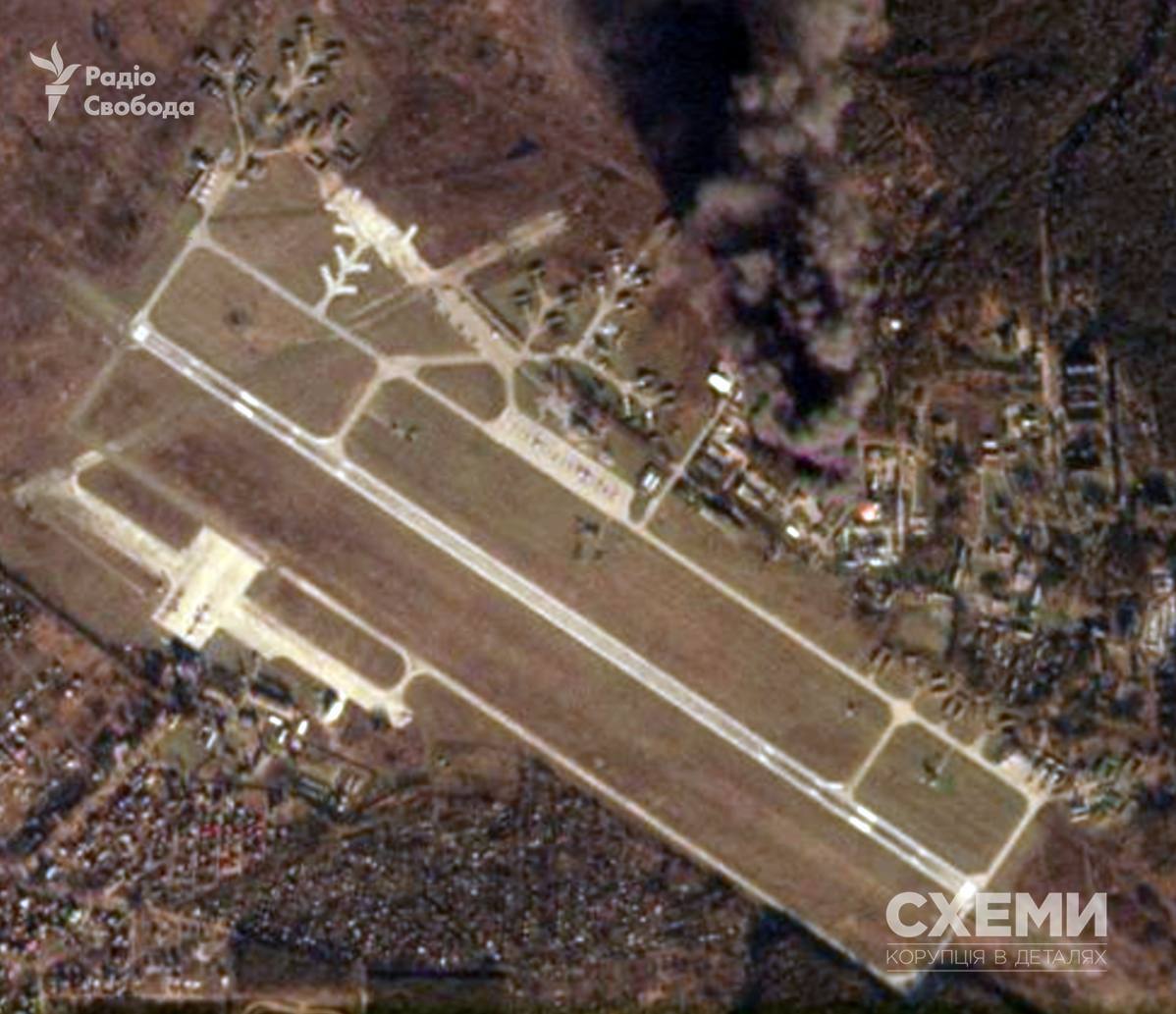 Последствия взрыва на авиабазе в Курске