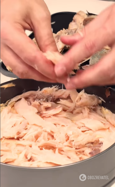 ''Мимоза'' с копченой рыбой и салатом айсберг: как по-новому приготовить классическое блюдо