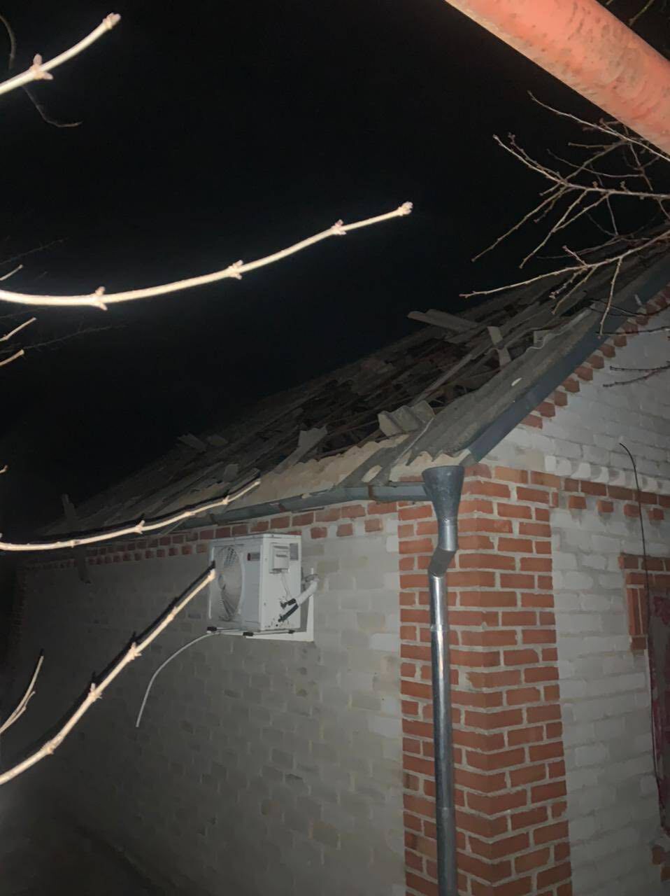 Оккупанты атаковали дронами и ракетами С-300 громады на Запорожье: разрушены дома. Фото