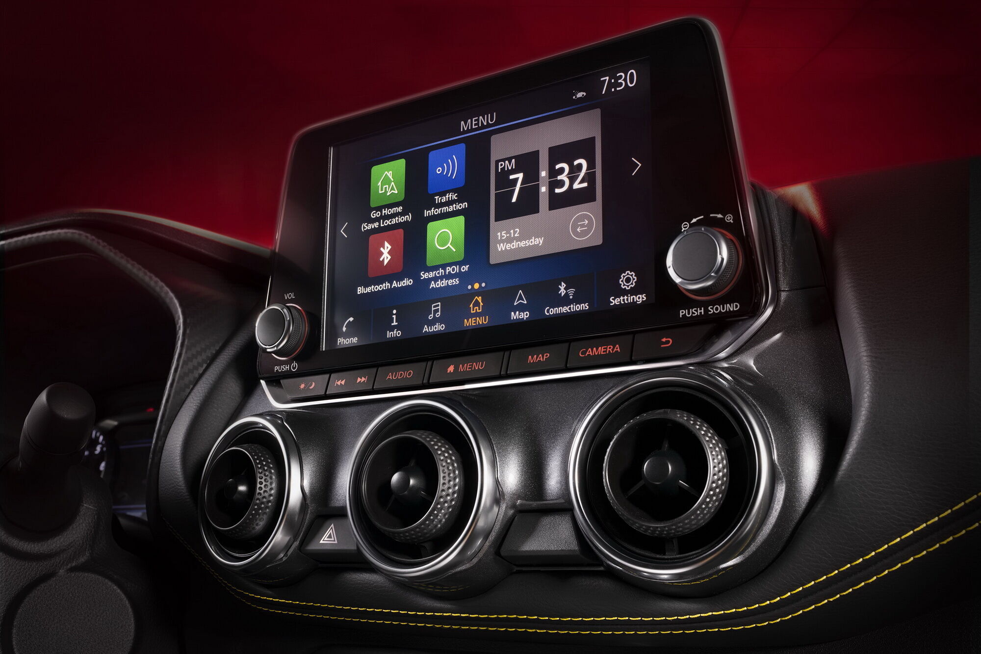 Мультимедійна система NissanConnect дає змогу використовувати технології Apple CarPlay чи Android Auto