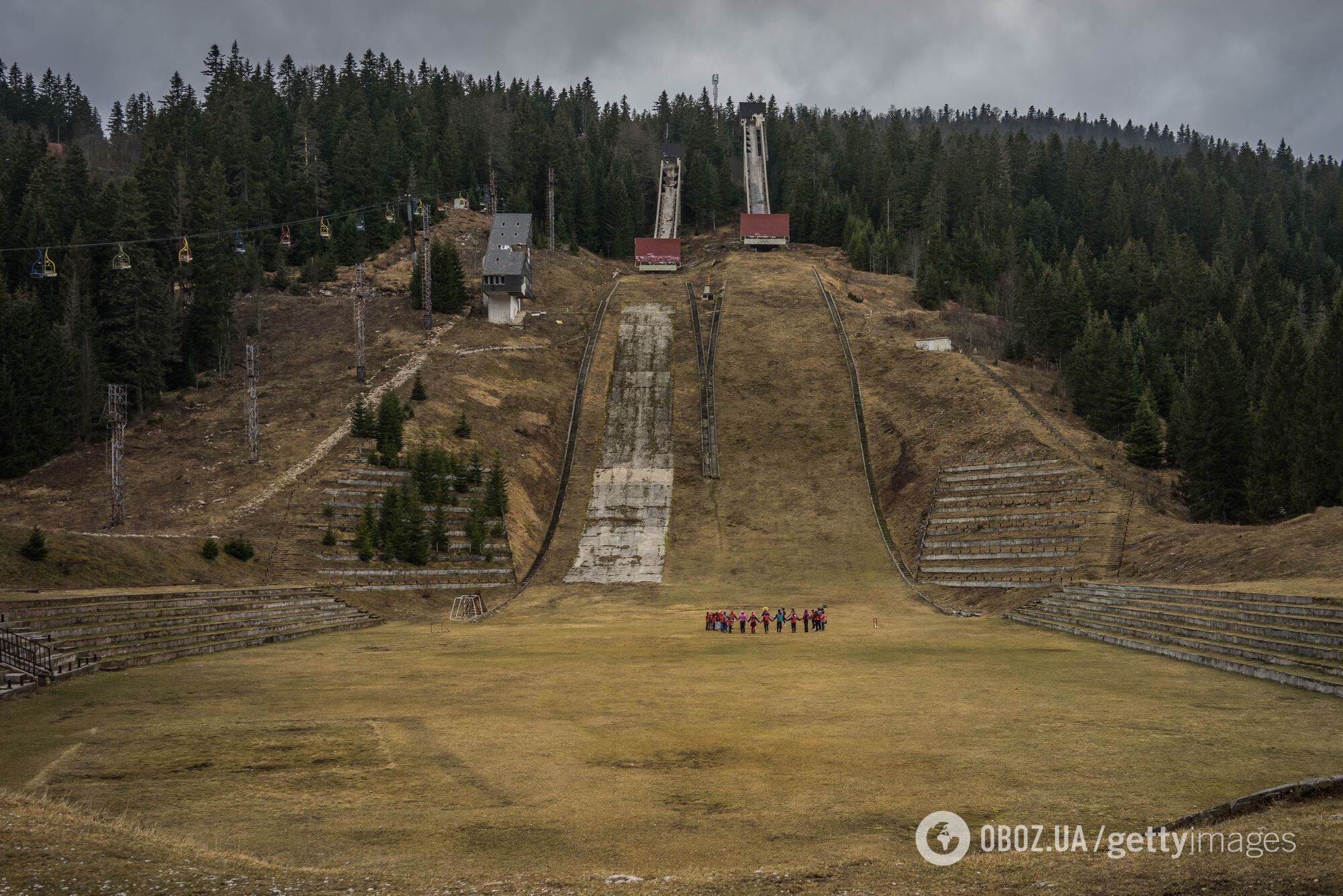 Спортивные объекты потеряли свой презентабельный внешний вид из-за бомбежки