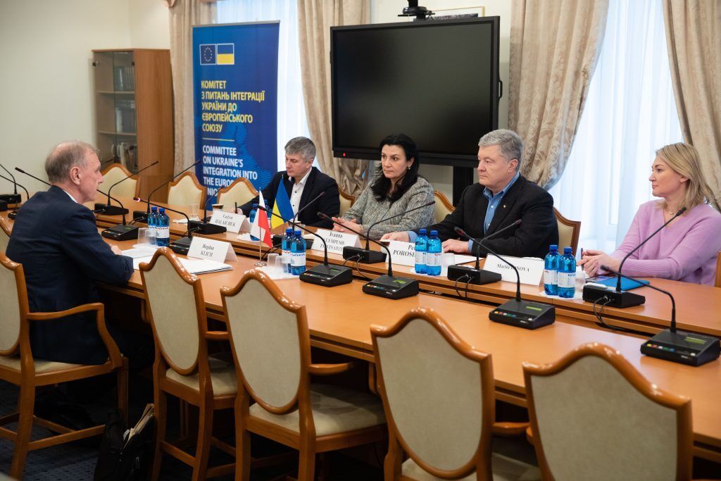 В ходе встречи с председателем Комитета по иностранным и европейским делам Сената Республики Польша Богданом Клихом