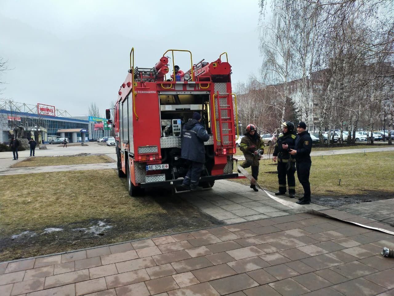 За легендою вибуховий пристрій до міськради приніс кур'єр