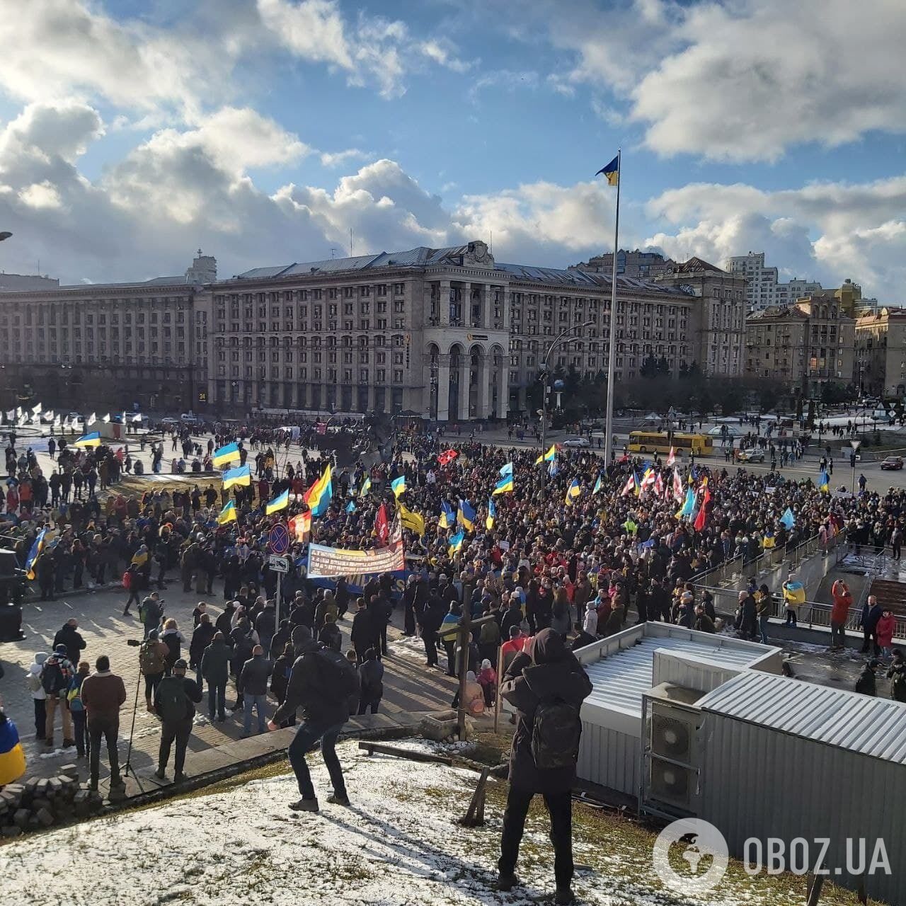 На акцию вышло больше тысячи людей.