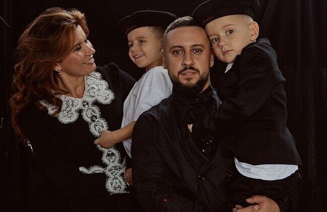Ирина Монатик с мужем и детьми