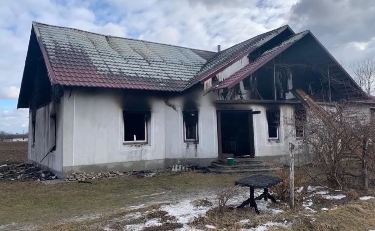Сгоревший дом семьи Луканюк.
