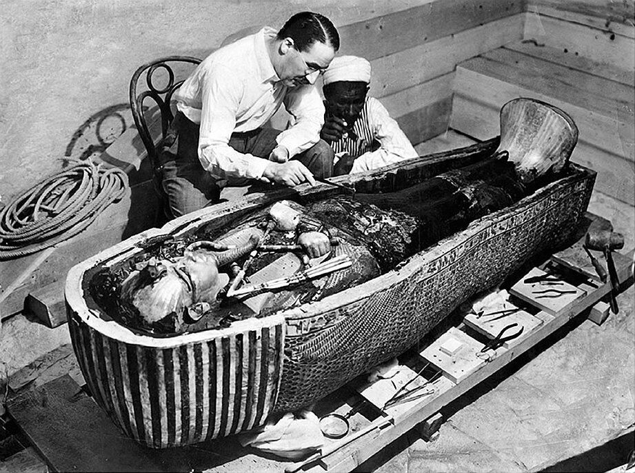 Говард Картер открывает вторую гробницу Тутанхамона