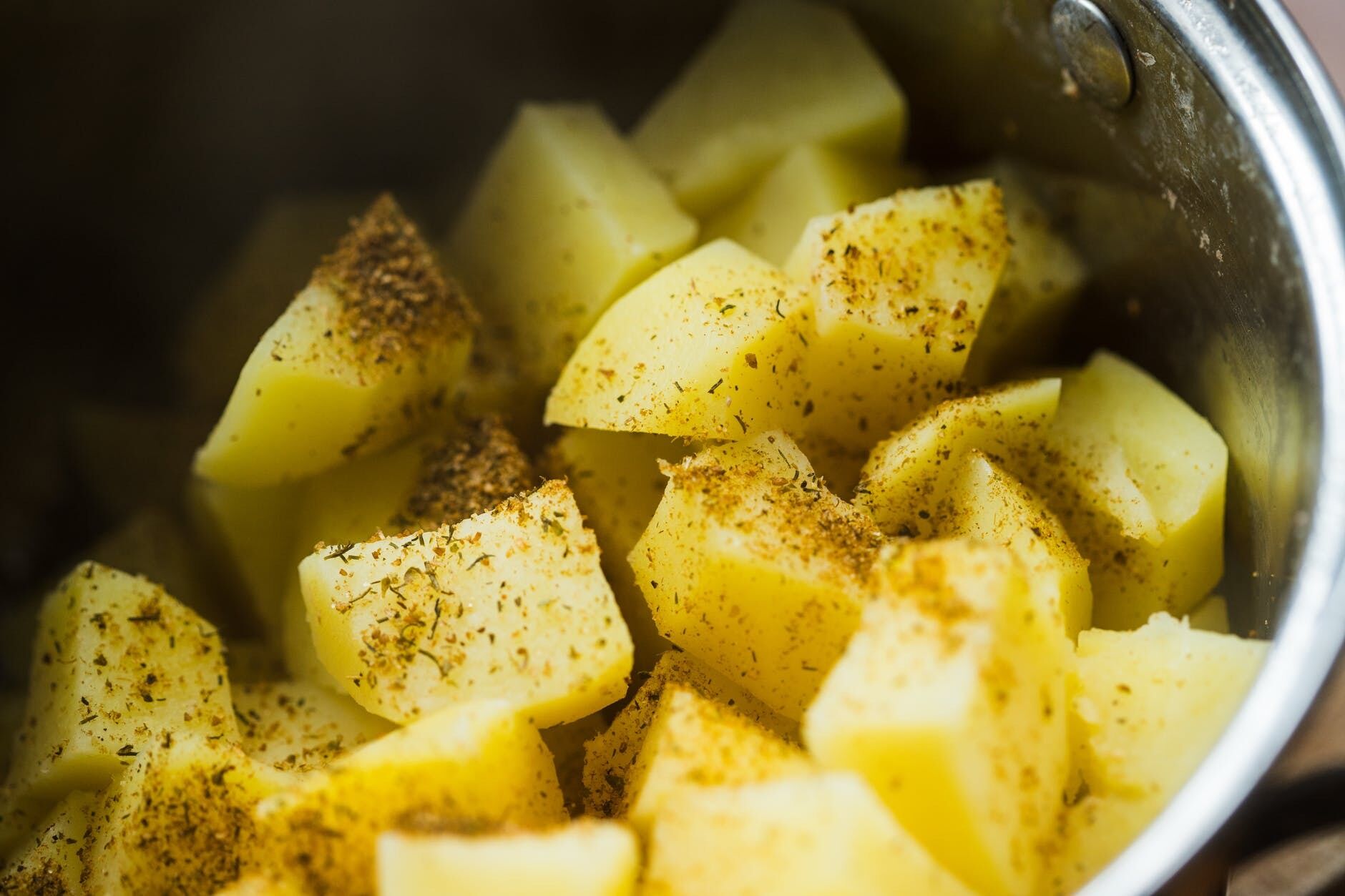 Що додати в картопляне пюре, щоб воно було ніжним, що приготувати з картполяного пюре на обід
