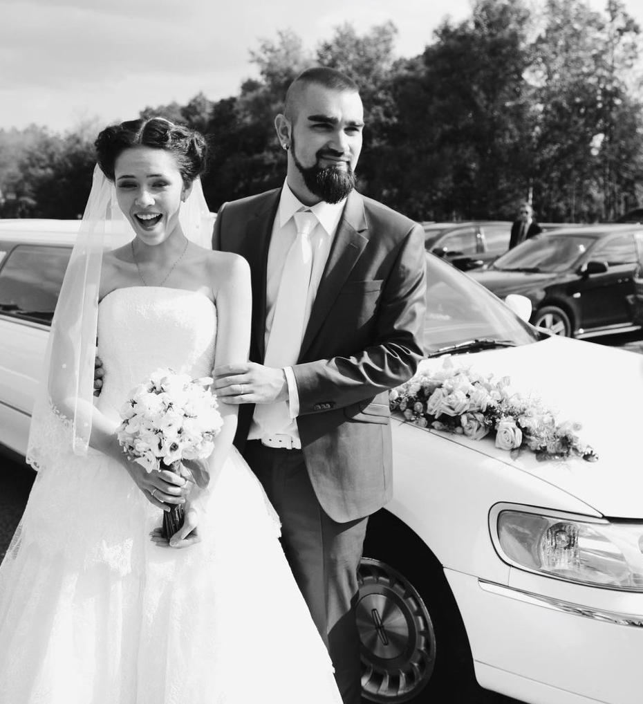 Юлия Санина 10 лет назад вышла замуж