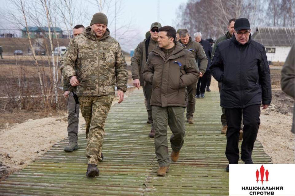 Зеленский и Данилов встретились с военными