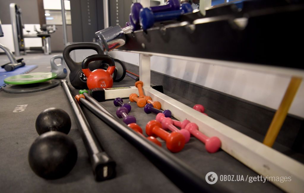 Нужно ли использовать гантели на тренировках, если ваша цель похудеть