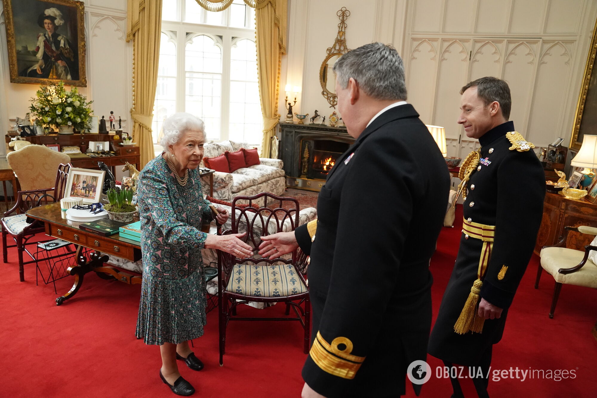 Королева Великобритании признала проблемы со здоровьем, когда принимала нового и старого министров обороны