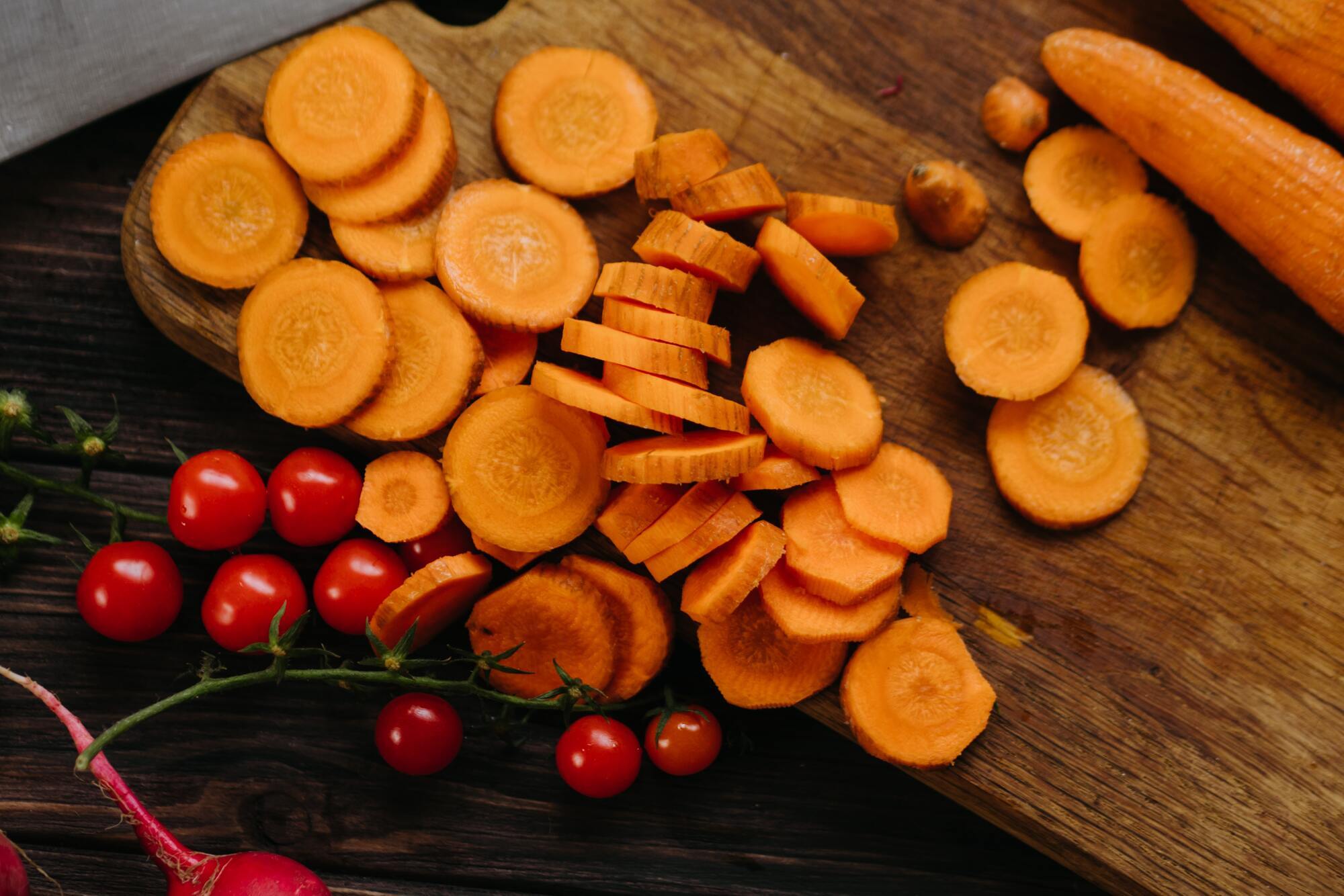 Свежая морковь для приготовления блюда