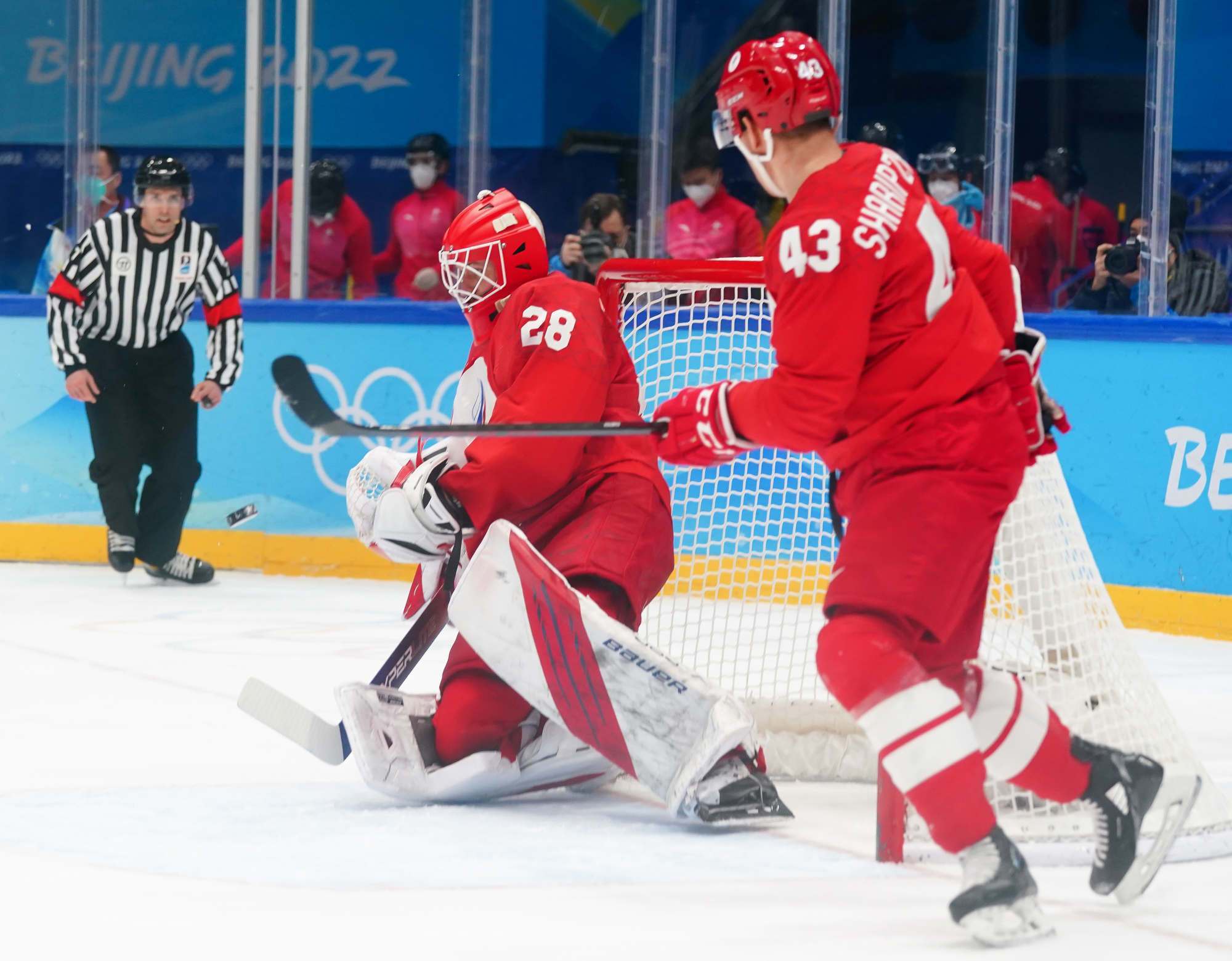 Россияне выиграли у Швеции по буллитам в полуфинале Олимпиады.