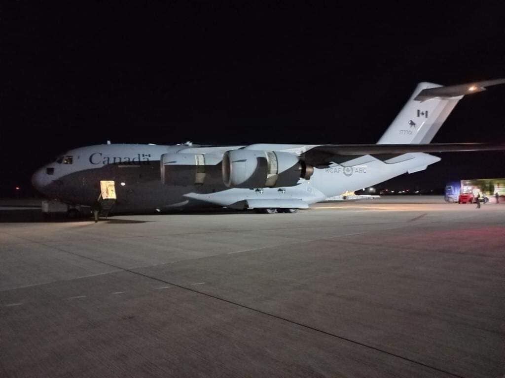 Літак С-17 Королівських Канадських Повітряних Сил прибув в Україну