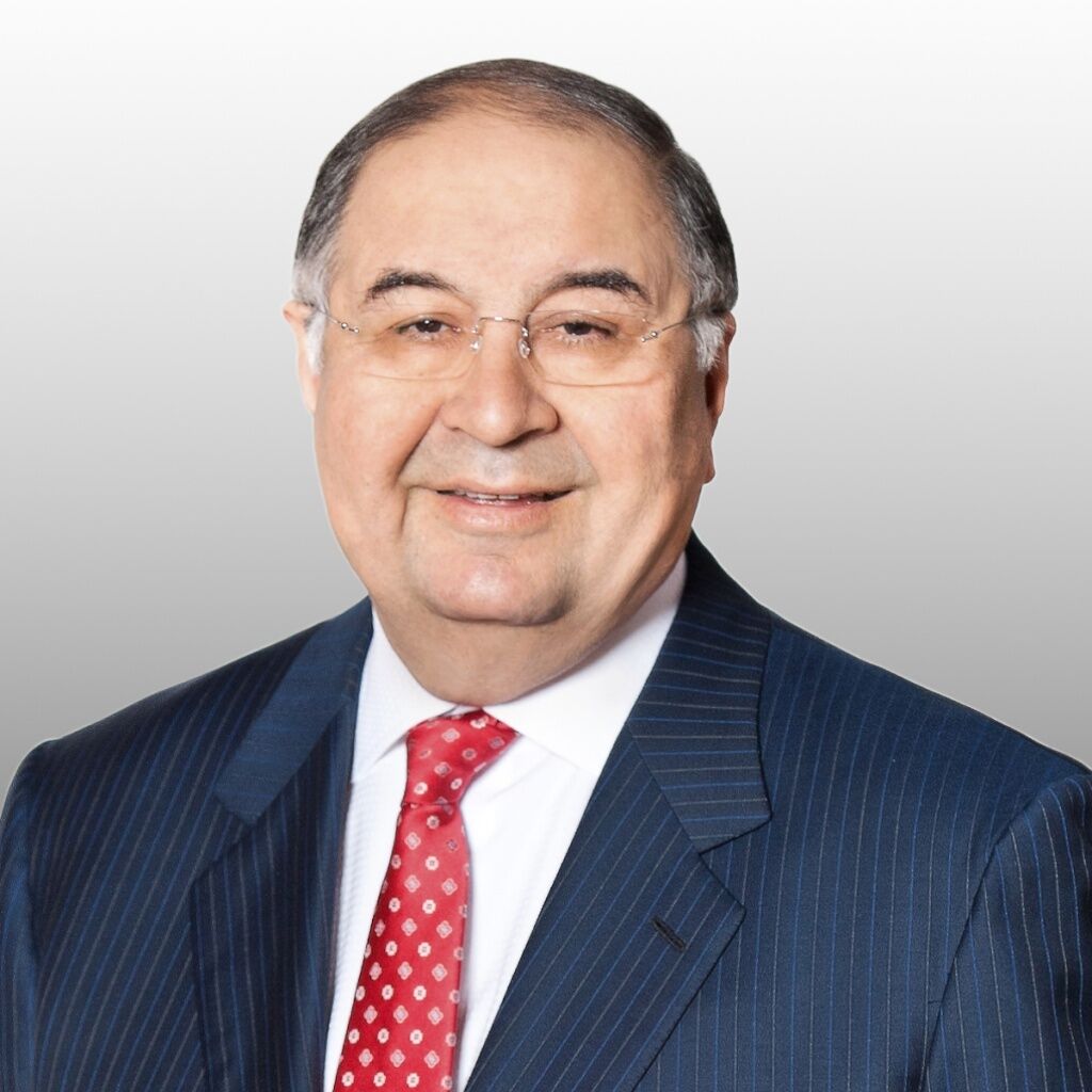 Усманов живет в Лондоне.